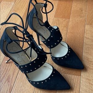 Jessica Simpson’s Black JP-Wevire Heels